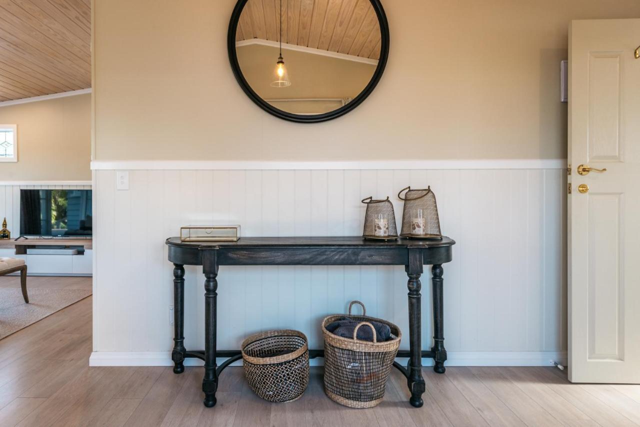 Surfdale Pohutukawa Cottage, Waiheke Island מראה חיצוני תמונה