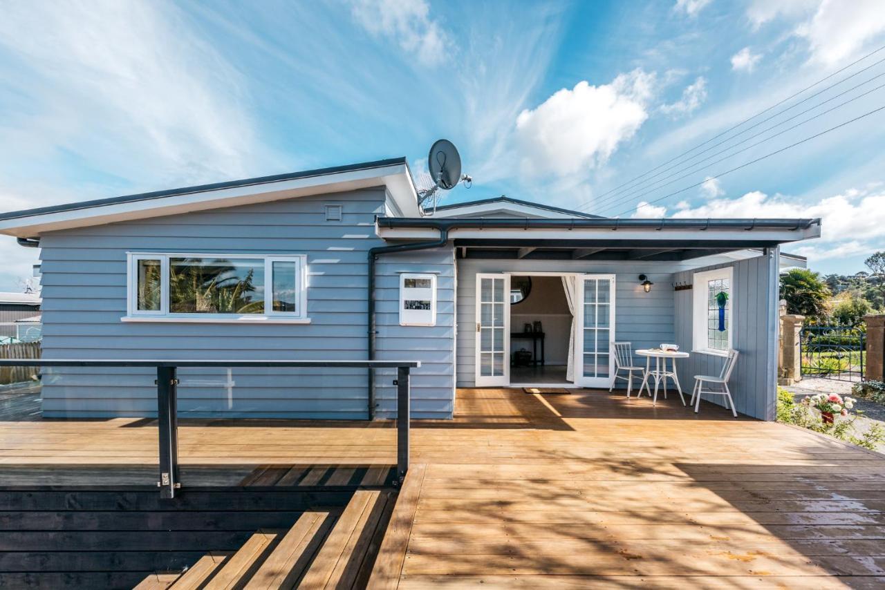 Surfdale Pohutukawa Cottage, Waiheke Island מראה חיצוני תמונה
